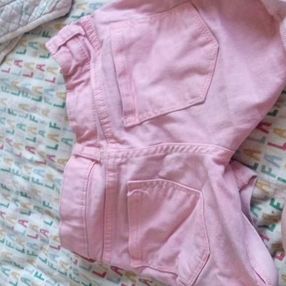 Shorts - Picture 3 of 3